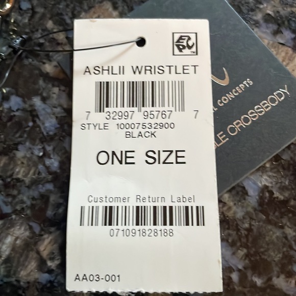 NWT INC. Ashli Convertible Crossbody - Picture 10 of 10